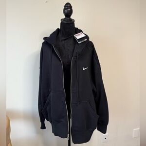 NWT Nike Women’s Black Zip Up Sweater Hoodie
